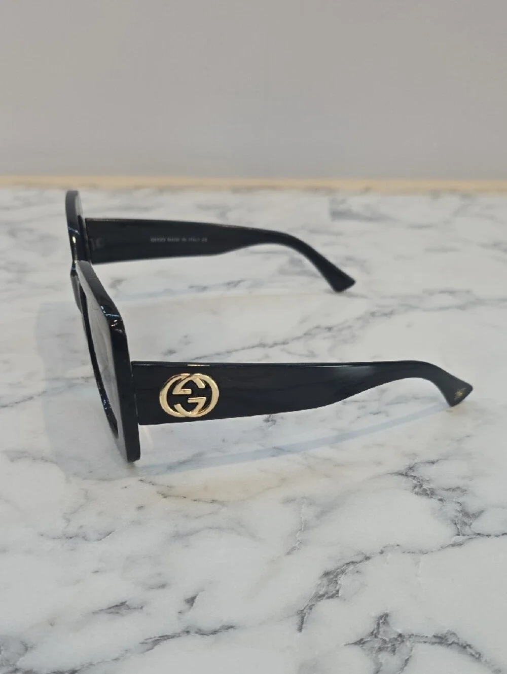 Gucci Black Square Sunglasses with Gold GG Emblem and Gradient Lenses